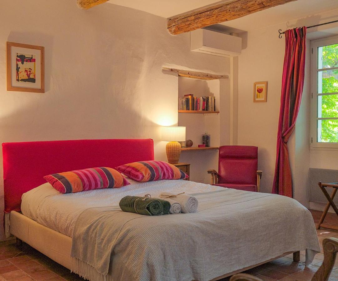 Montjoia Bed & Breakfast Le Thor Exterior foto